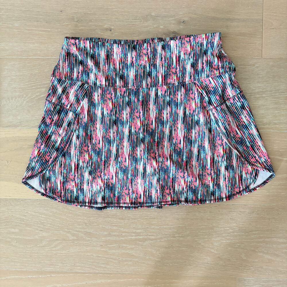Lucky In Love Tennis Skort Multicolor Abstract Print Athletic Skirt Medium